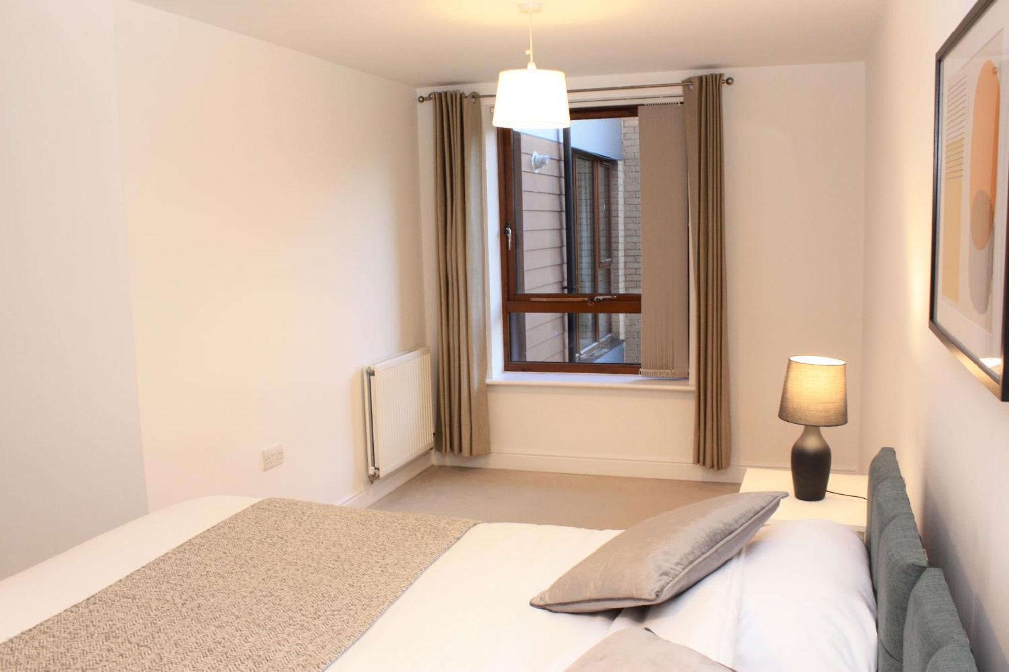 2 Bed 2 Bath Apartment & Parking - Lgw 10Min Drive クローリー エクステリア 写真